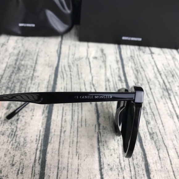 New Gentle Monster Flatba “My Ma” Black Sunglasses